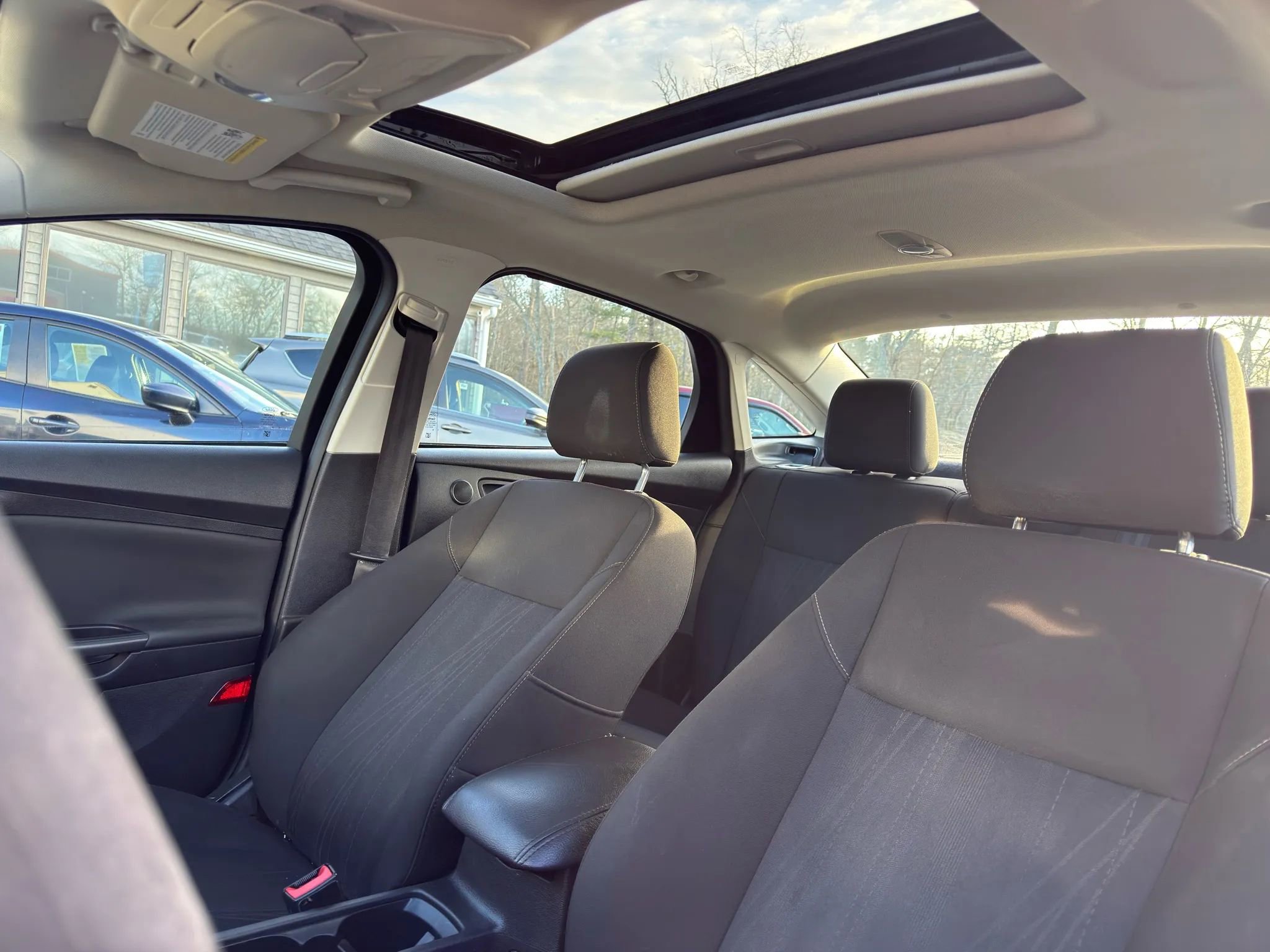 Used 2017 Ford Focus SEL image 32