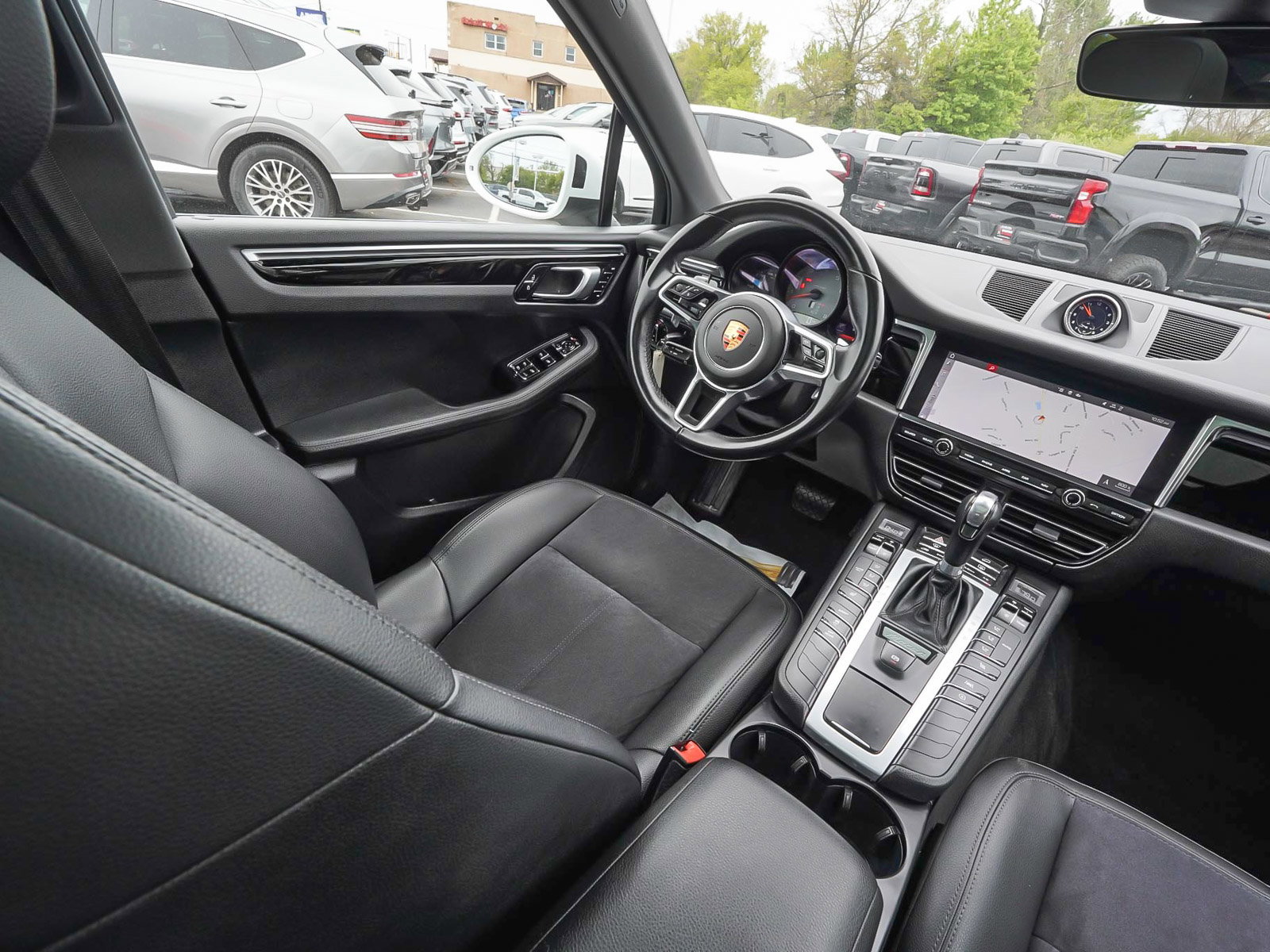 Used 2021 Porsche Macan S AWD/4WD image 46