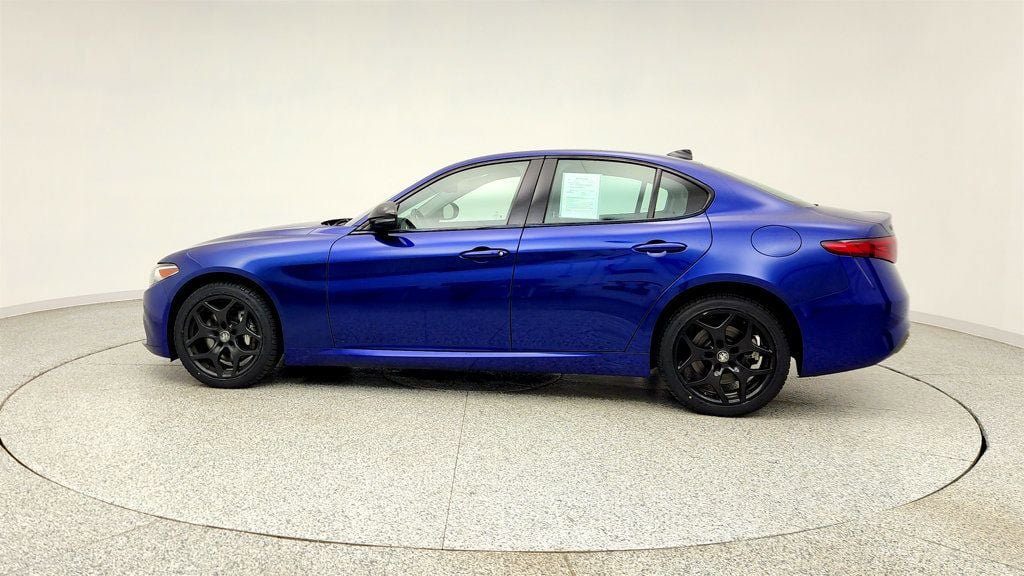 Used 2021 Alfa Romeo Giulia Sprint w/ Nero Edizione AWD/4WD image 8