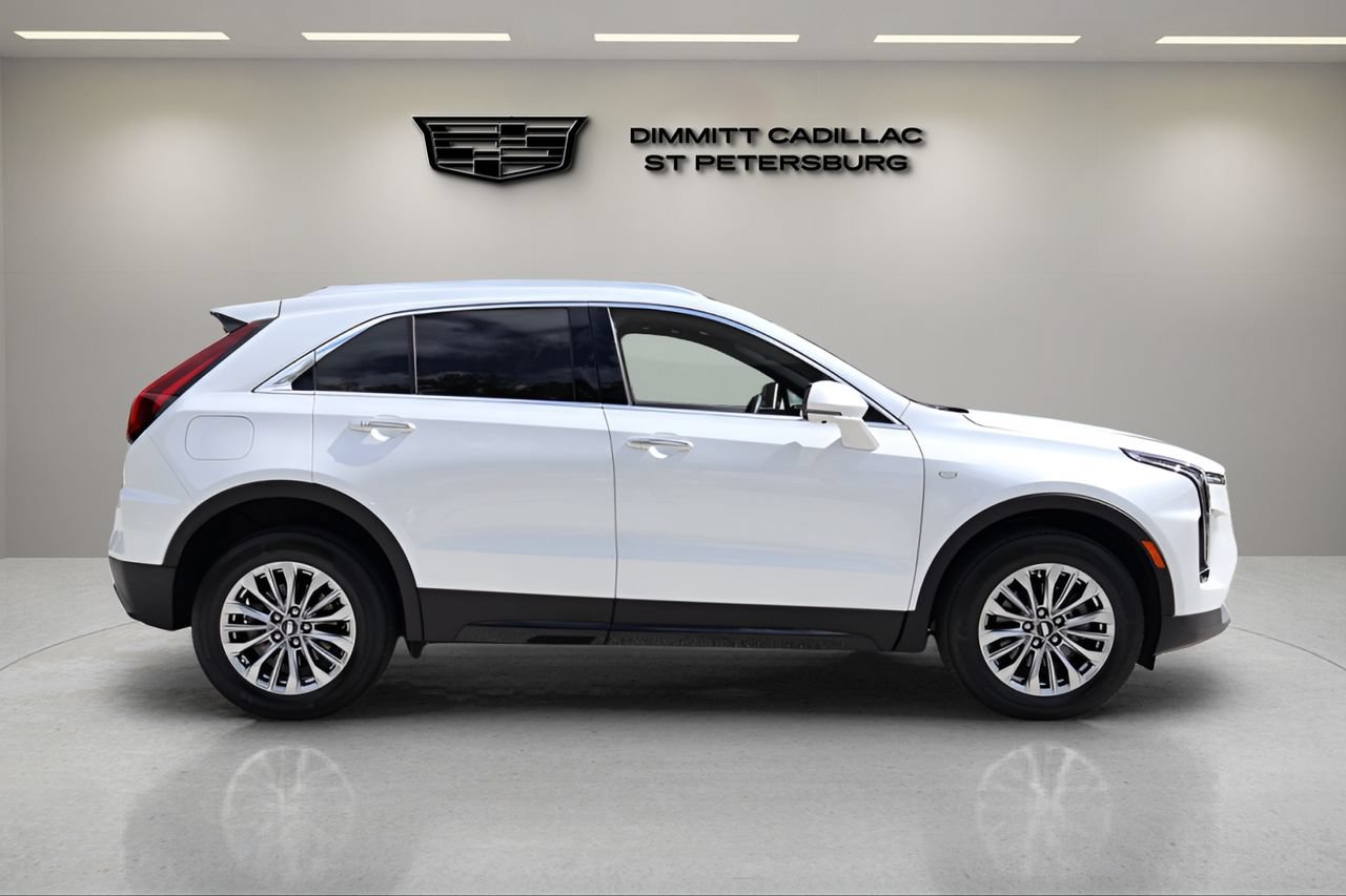 Certified 2025 Cadillac XT4 Premium Luxury w/ Technology Package FWD image 6