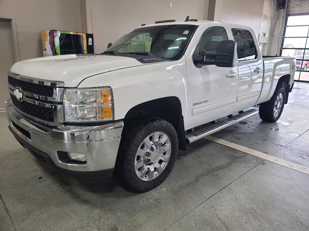 Used 2014 Chevrolet Silverado 3500 LT w/ Interior Plus Package AWD/4WD image 2