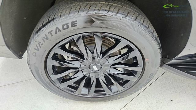 Used 2023 Cadillac Escalade ESV Premium Luxury image 65