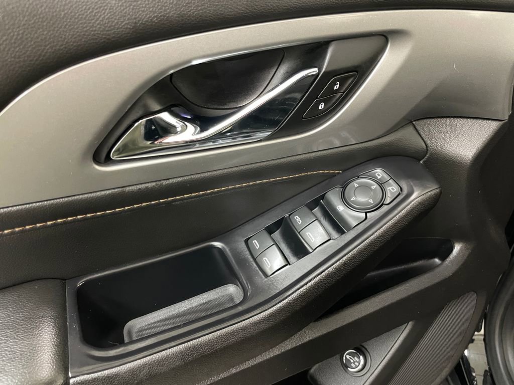 Certified 2021 Chevrolet Traverse LT FWD image 26