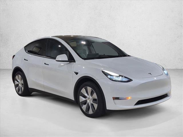 Used 2024 Tesla Model Y Long Range AWD/4WD image 3
