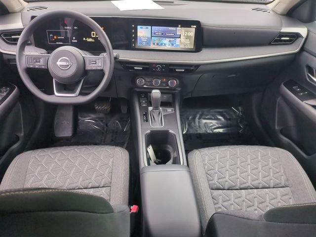 Used 2025 Nissan Kicks SV image 27