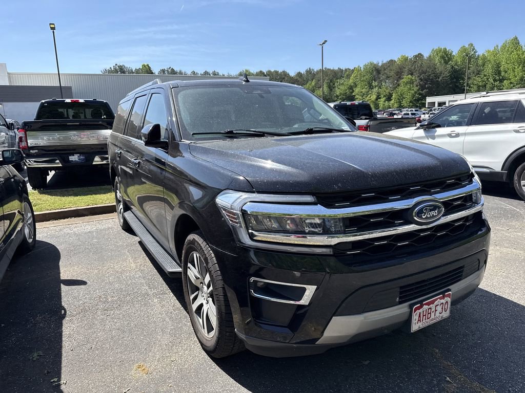 Used 2024 Ford Expedition Max Limited AWD/4WD image 2