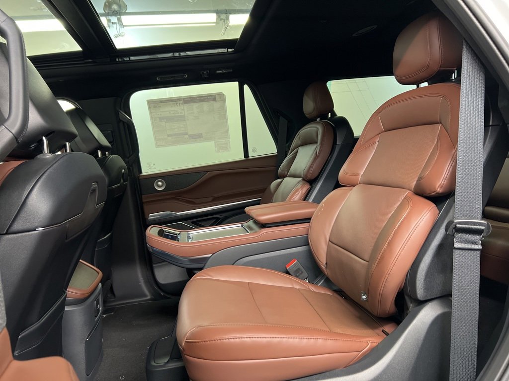 New 2026 Lincoln Navigator Reserve image 35