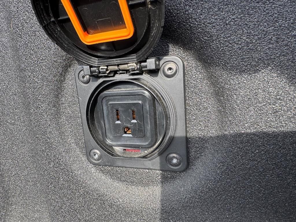 Certified 2025 Nissan Frontier Pro-X w/ Pro Convenience Package image 11