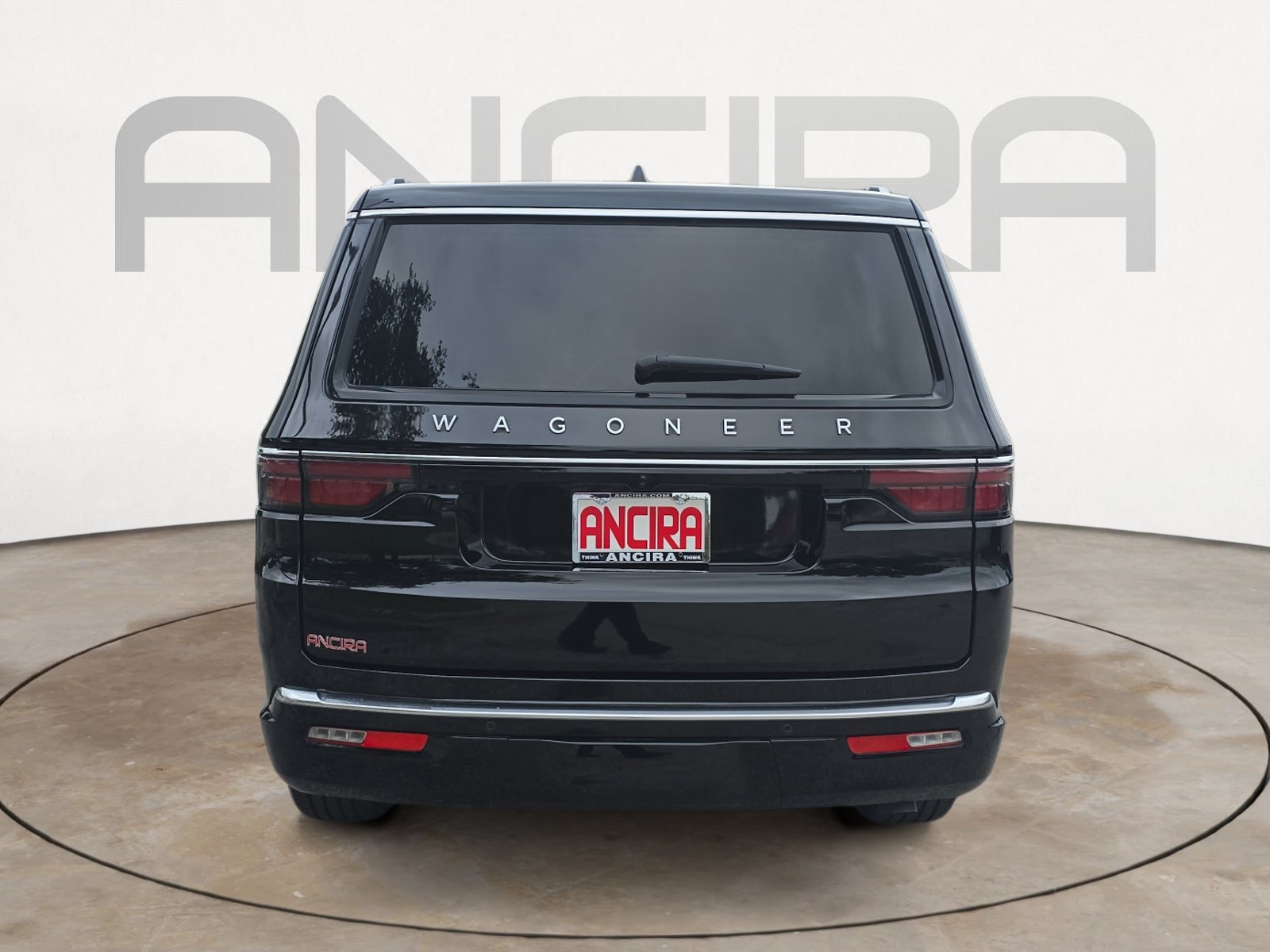 Used 2025 Jeep Wagoneer 4WD w/ Premium Group I image 9