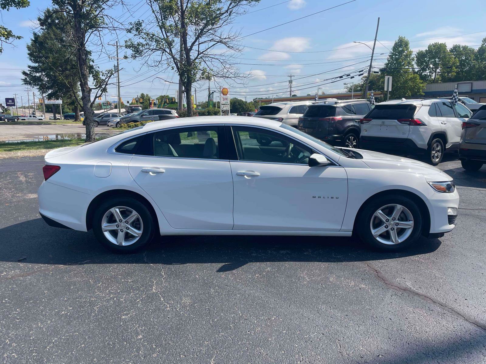 Used 2020 Chevrolet Malibu LS w/ Driver Confidence Package II FWD image 9