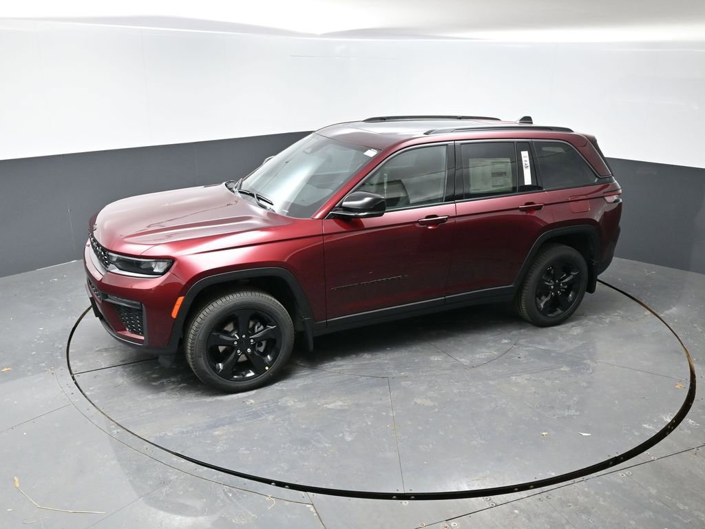 New 2026 Jeep Grand Cherokee Limited w/ Limited Altitude Package image 32
