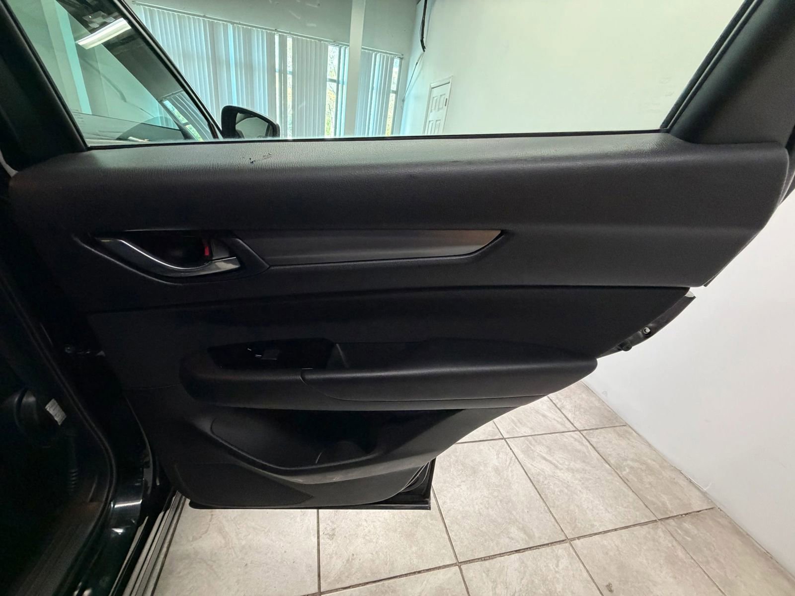 Used 2017 MAZDA CX-5 Sport AWD/4WD image 18