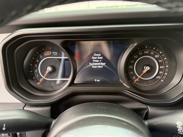 New 2026 Jeep Wrangler Unlimited Sahara AWD/4WD image 27
