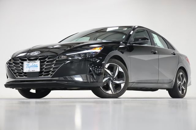 Used 2022 Hyundai Elantra Limited FWD image 6