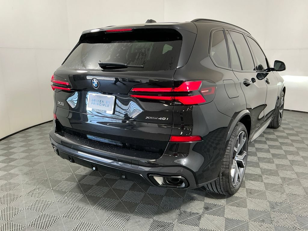 New 2026 BMW X5 xDrive40i w/ M Sport Package AWD/4WD image 5