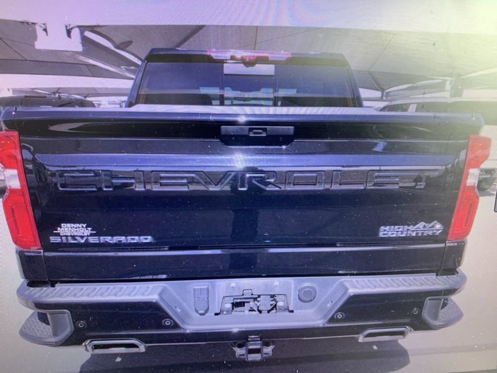 Used 2020 Chevrolet Silverado 1500 High Country w/ Technology Package image 13