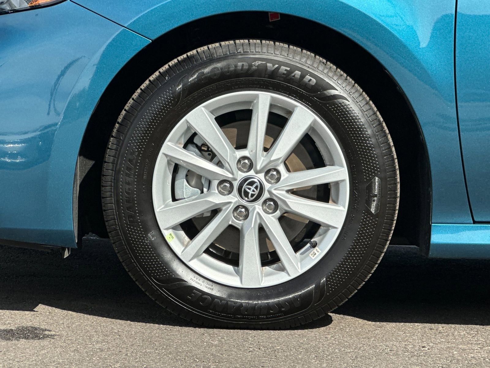 Used 2026 Toyota Camry LE image 30