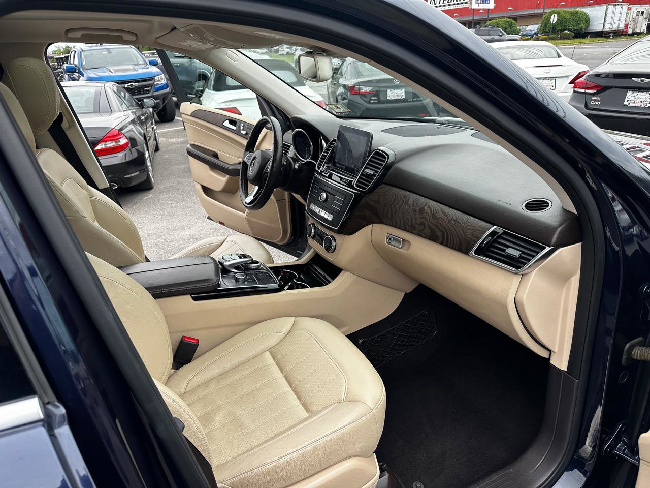 Used 2018 Mercedes-Benz GLE 350 4MATIC image 19