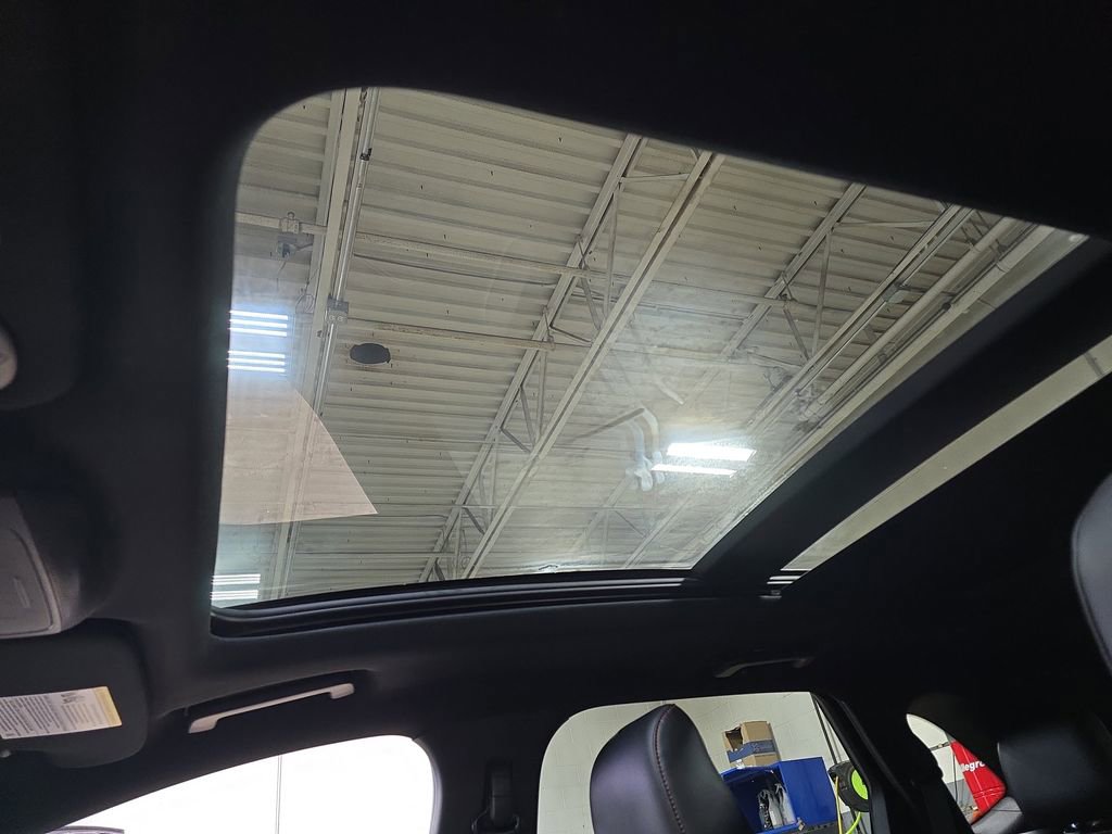 Used 2024 Ford Edge ST-Line image 30