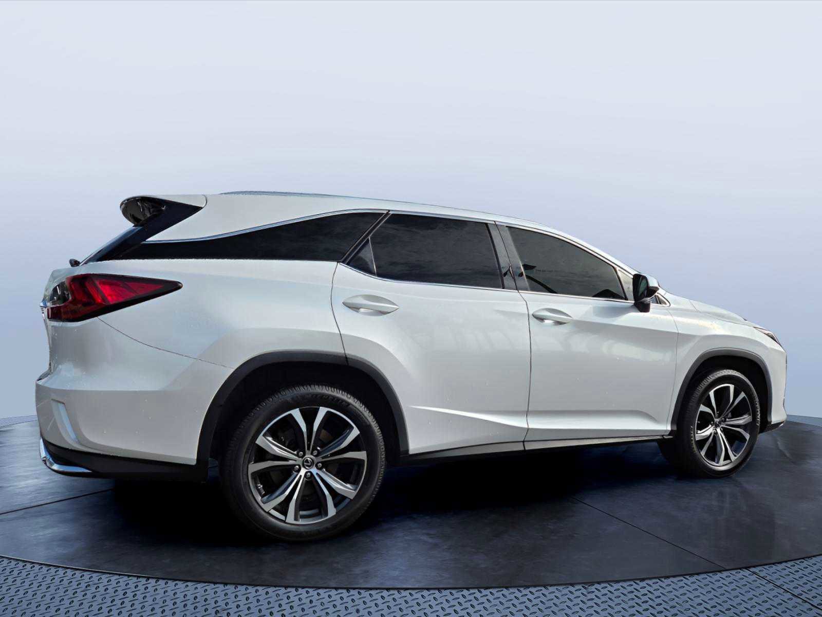 Used 2021 Lexus RX 350L FWD w/ Premium Package image 3
