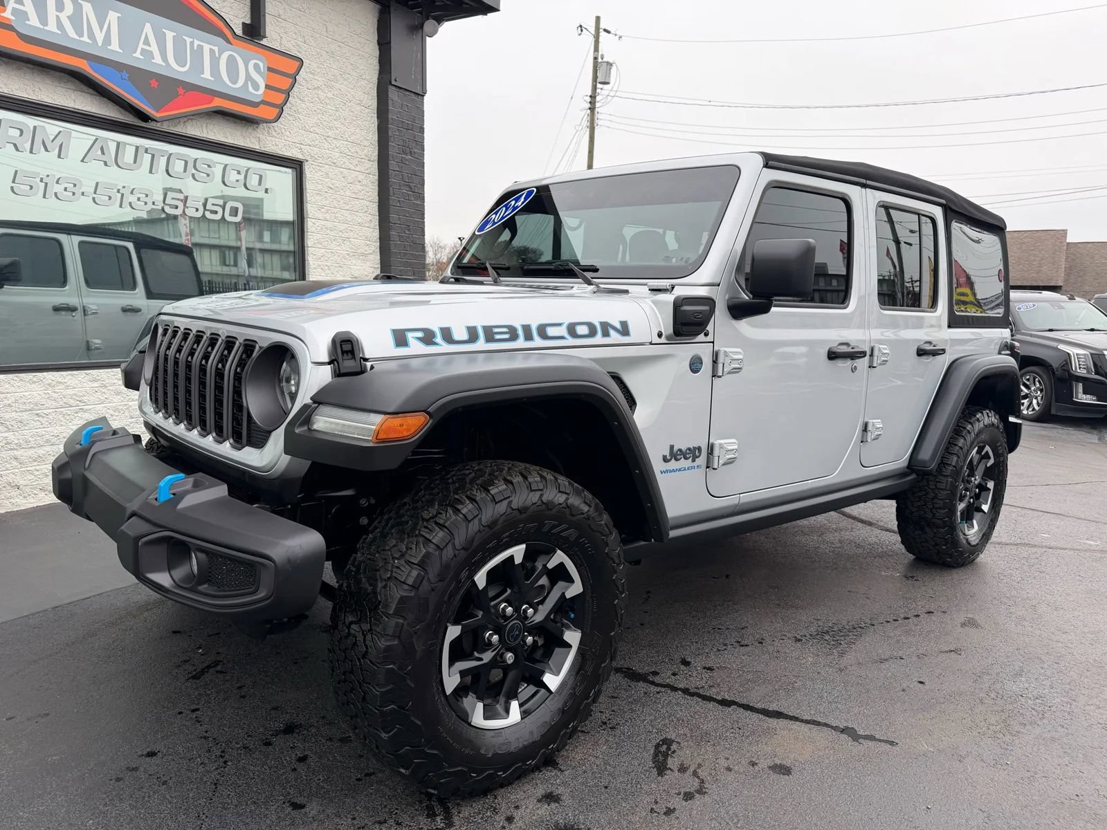 Used 2024 Jeep Wrangler Unlimited Rubicon 4xe w/ Safety Group AWD/4WD image 4