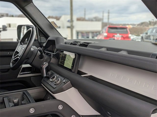 Used 2023 Land Rover Defender 110 X-Dynamic SE image 39