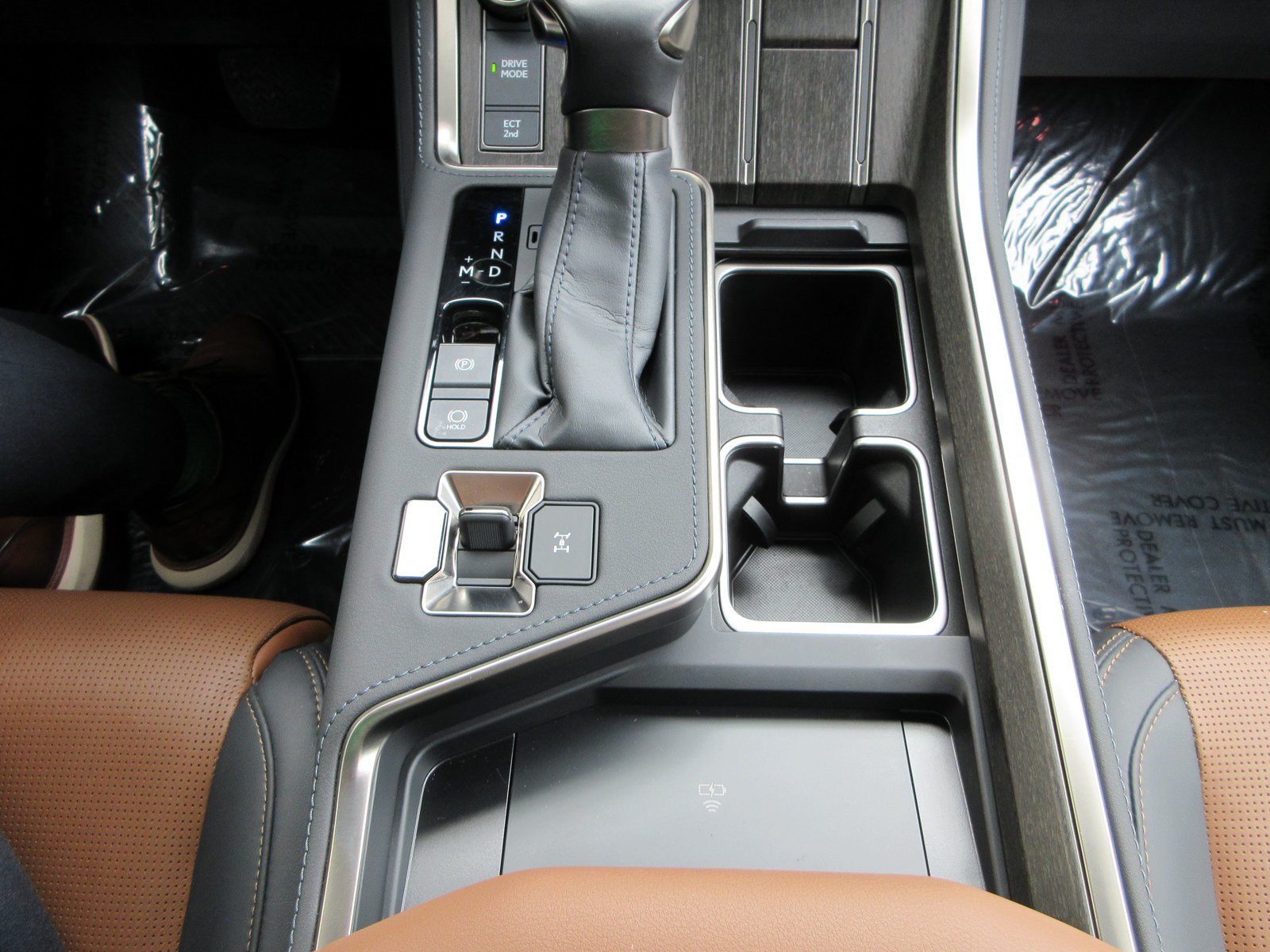 Used 2024 Lexus GX 550 w/ Accessory Package (31) AWD/4WD image 51
