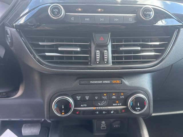 Certified 2025 Ford Escape ST-Line Select AWD/4WD image 24