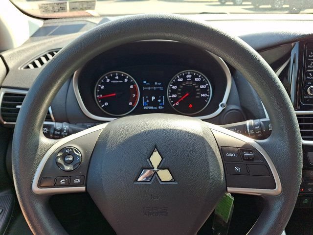 Used 2018 Mitsubishi Eclipse Cross ES FWD image 23