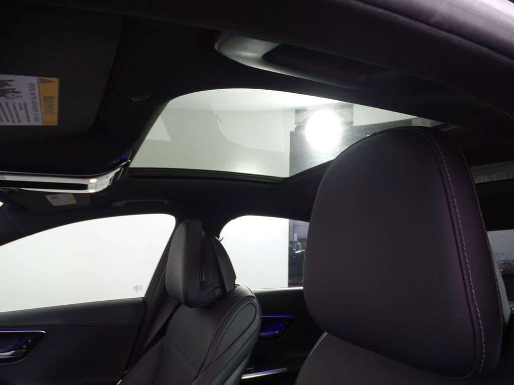 Used 2024 Mercedes-Benz C 300 Sedan image 10