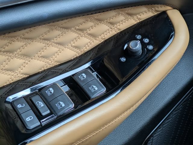 Certified 2023 Jeep Grand Cherokee Summit w/ Luxury Tech Group V AWD/4WD image 21