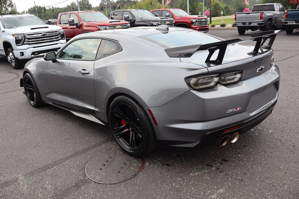 Used 2022 Chevrolet Camaro ZL1 RWD image 3