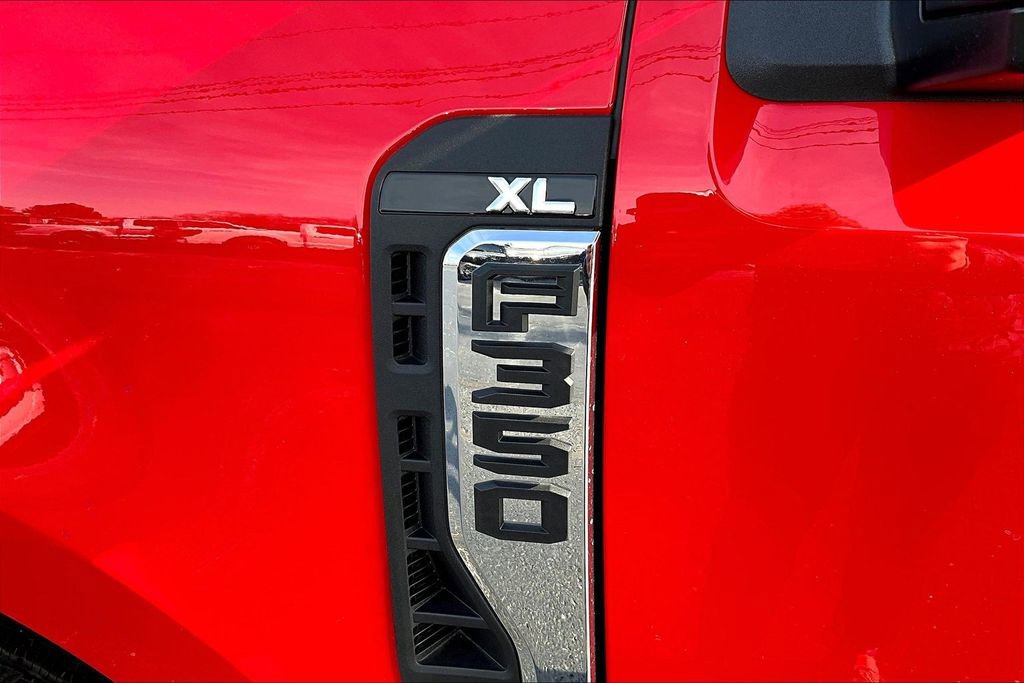New 2026 Ford F350 XL image 9