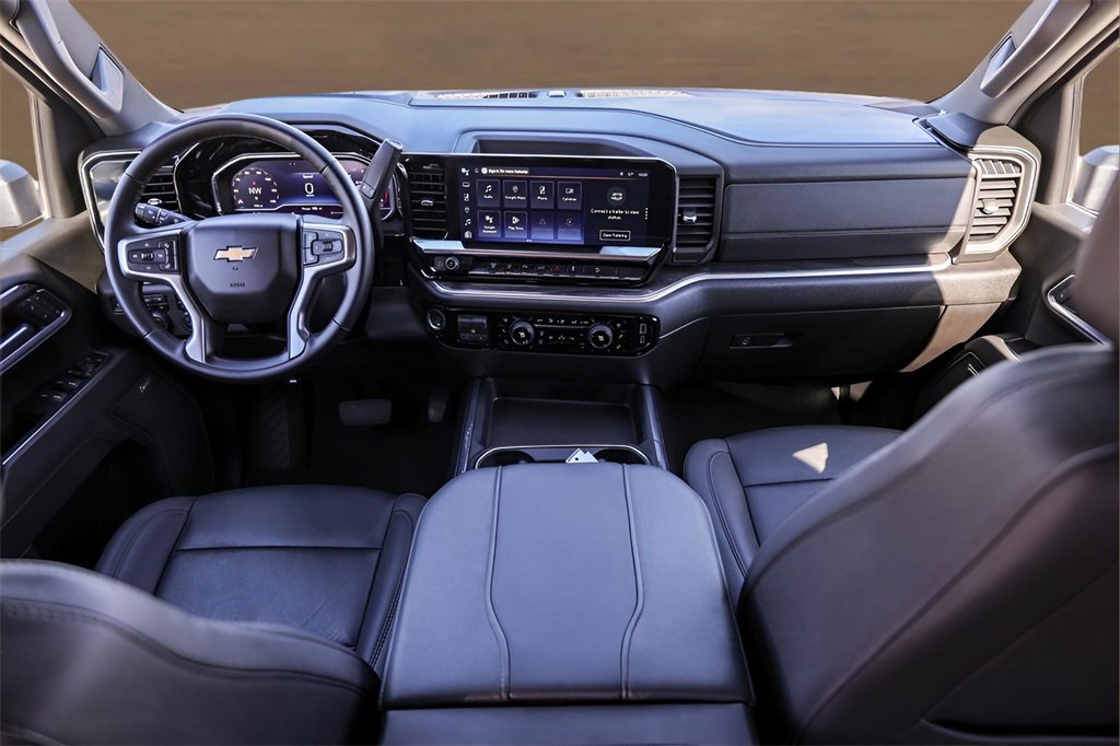 Used 2025 Chevrolet Silverado 2500 LTZ w/ LTZ Convenience Package image 24