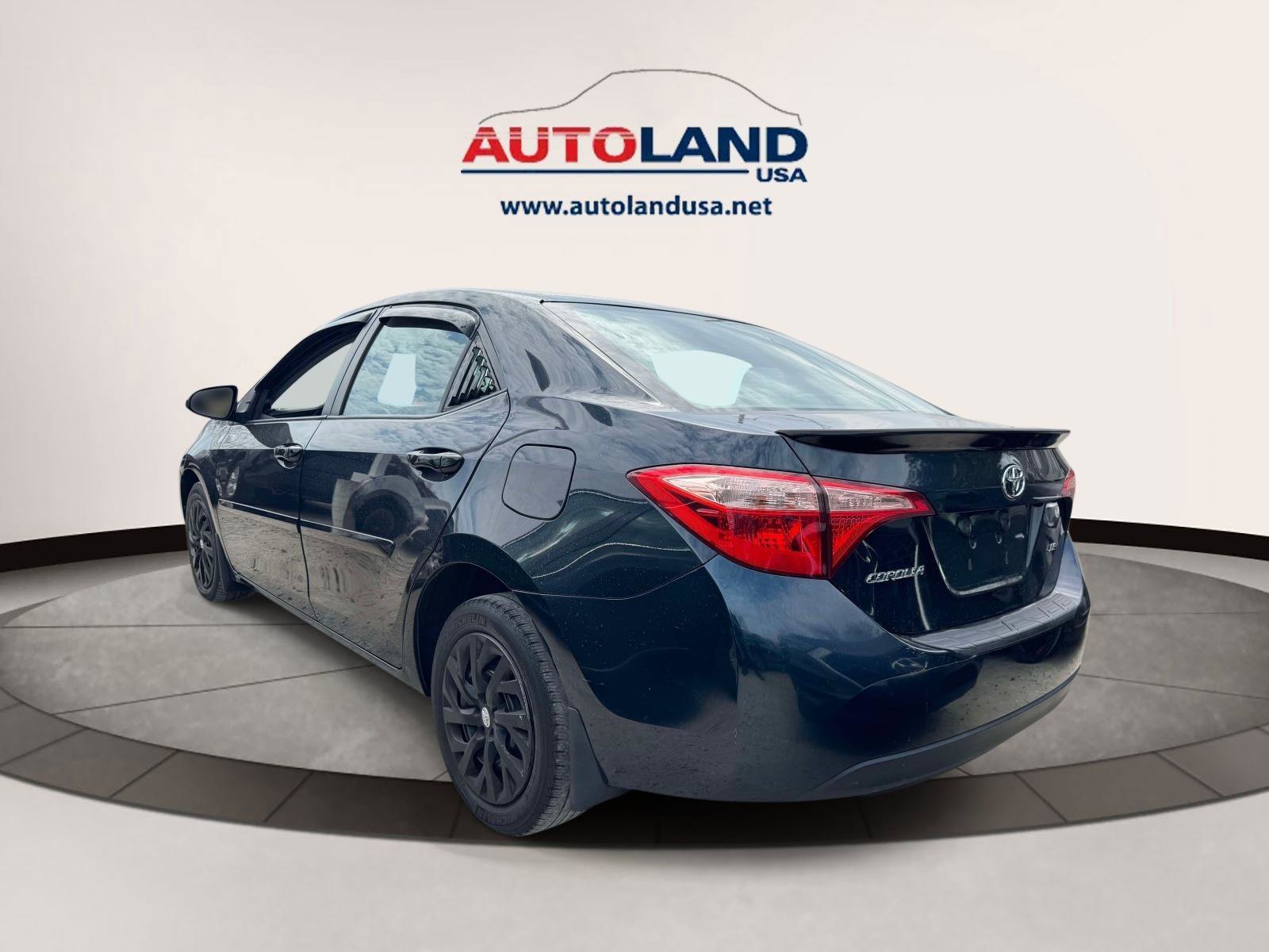 Used 2018 Toyota Corolla LE w/ Body Protection Package FWD image 4