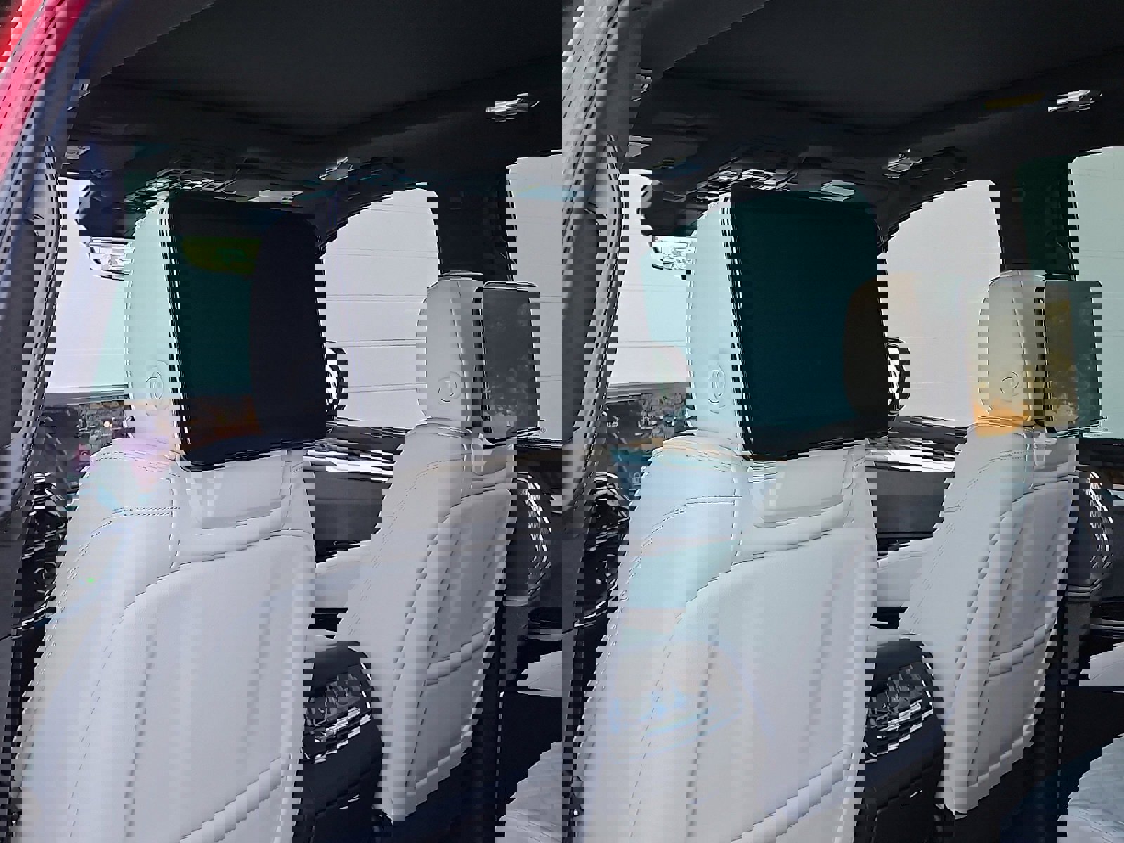 New 2026 Cadillac Escalade Platinum Sport w/ LPO, ONYX Package image 6