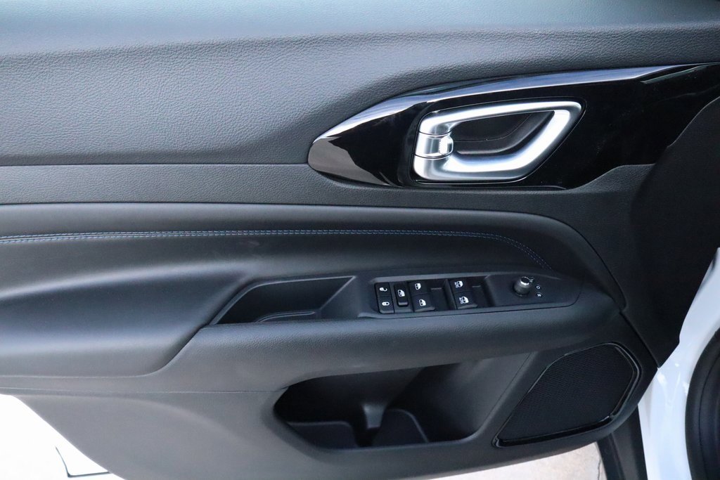 New 2026 Jeep Compass Latitude image 15