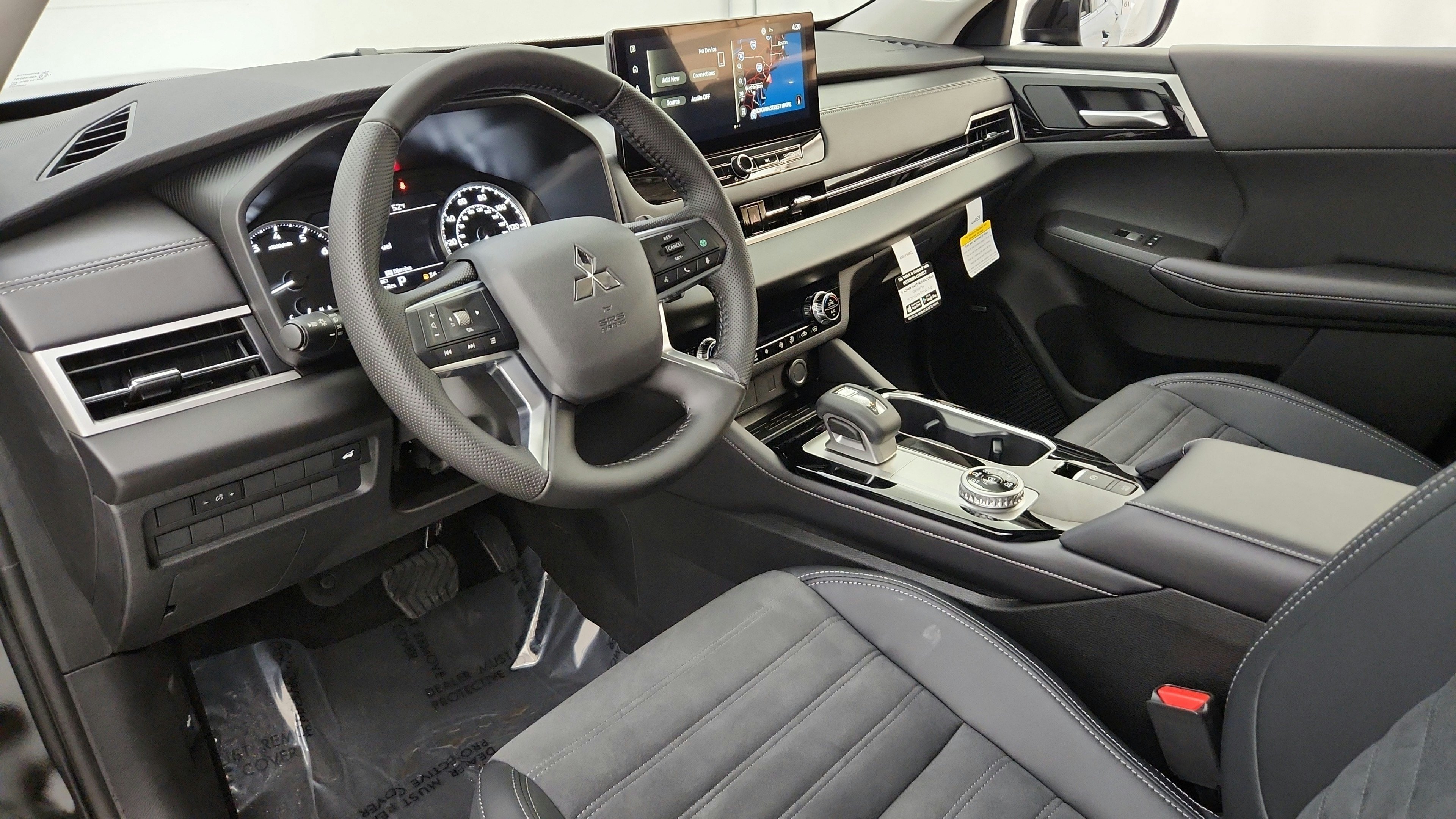 Used 2025 Mitsubishi Outlander SE AWD/4WD image 7