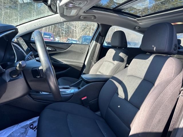 Used 2017 Chevrolet Malibu LT image 14