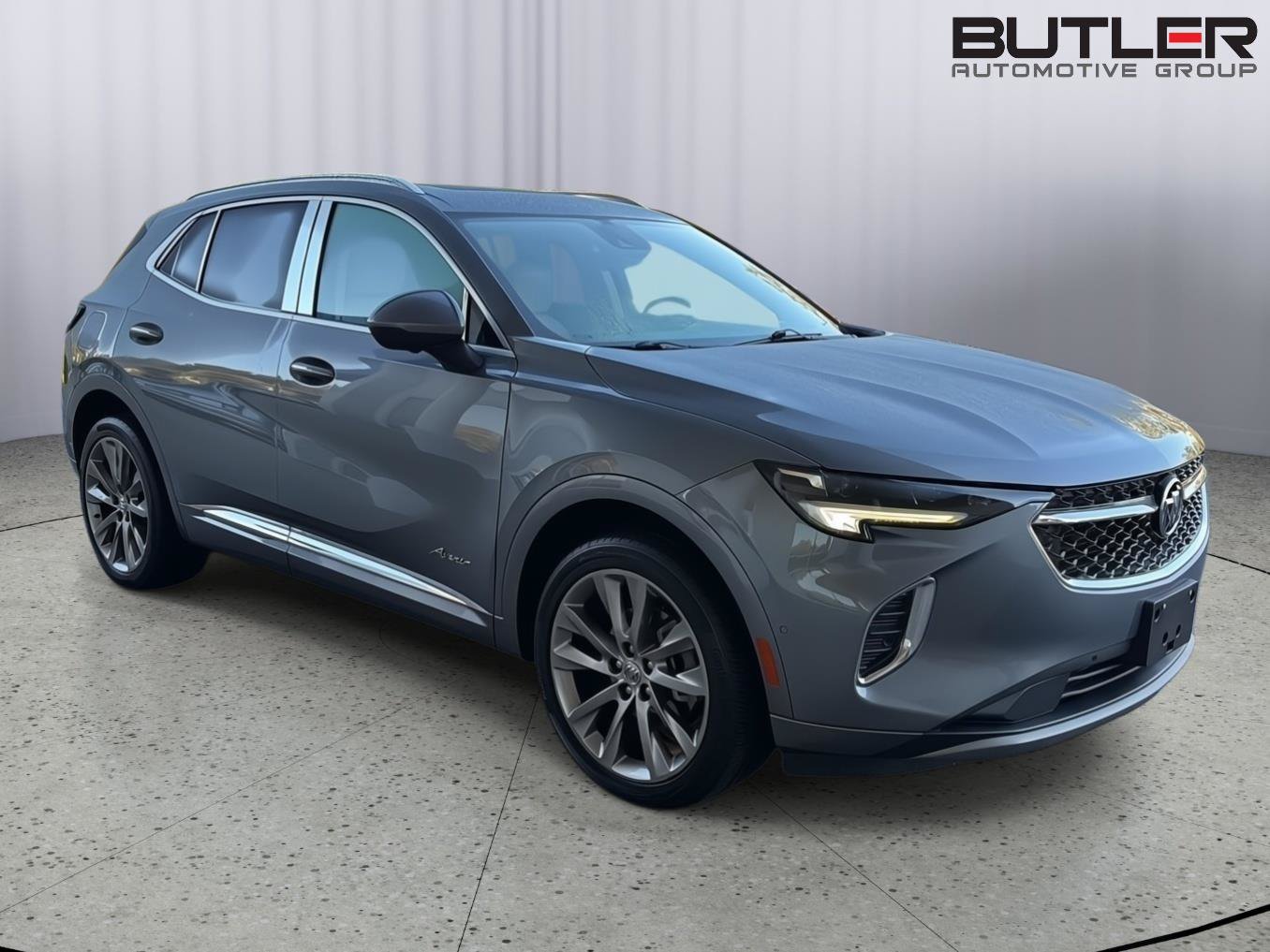 Used 2022 Buick Envision Avenir w/ Technology Package II FWD image 8