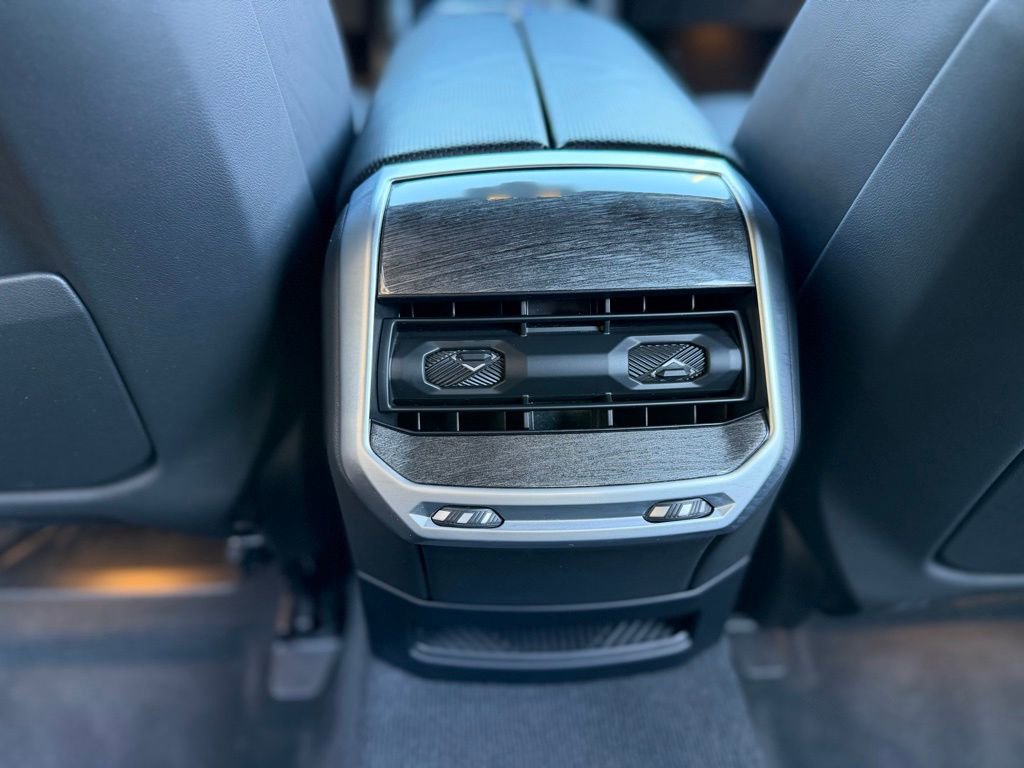 Used 2024 BMW 740i RWD image 54
