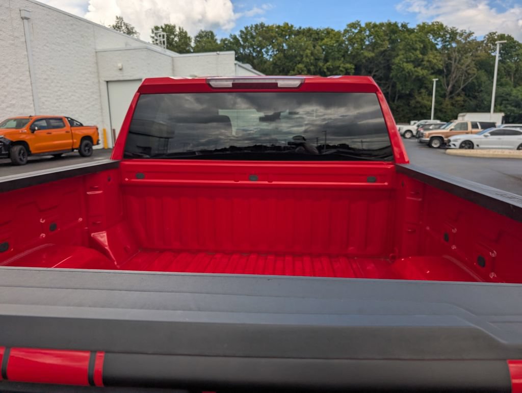 Used 2023 Chevrolet Silverado 1500 Custom AWD/4WD image 9