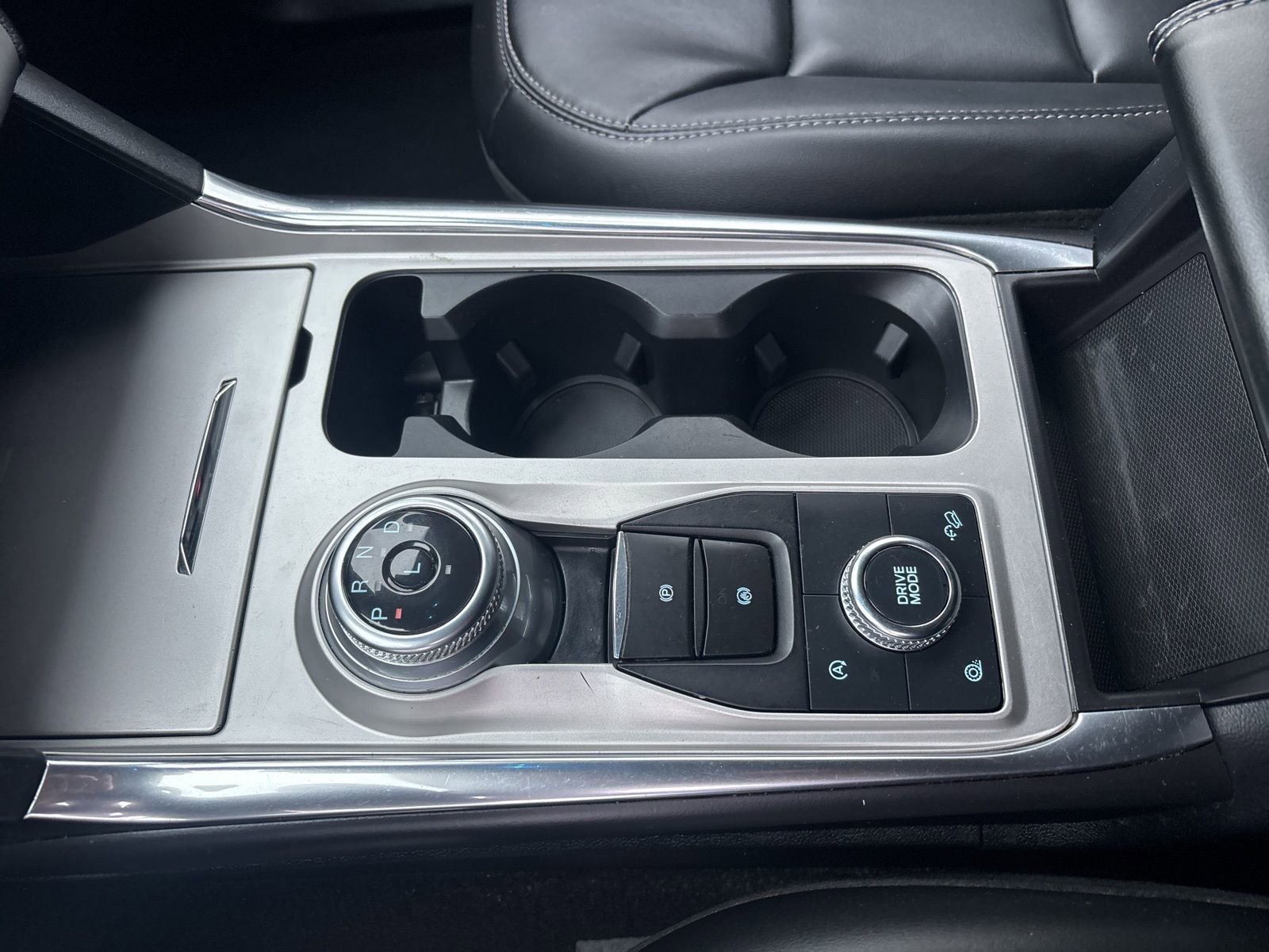 Used 2021 Ford Explorer XLT w/ Equipment Group 202A image 28