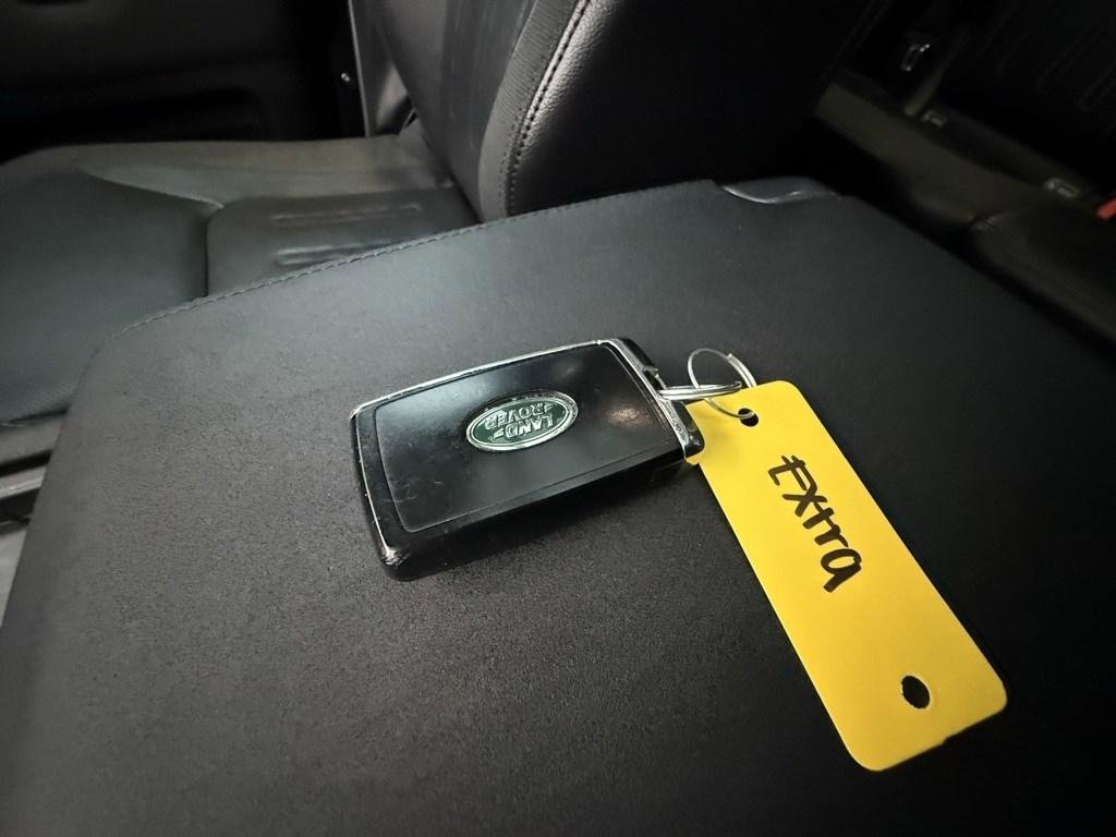 Used 2020 Land Rover Defender 110 First Edition AWD/4WD image 41