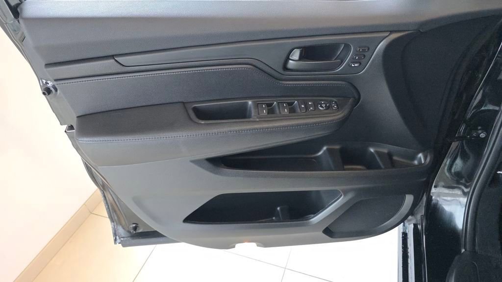 Used 2024 Honda Odyssey Sport image 25