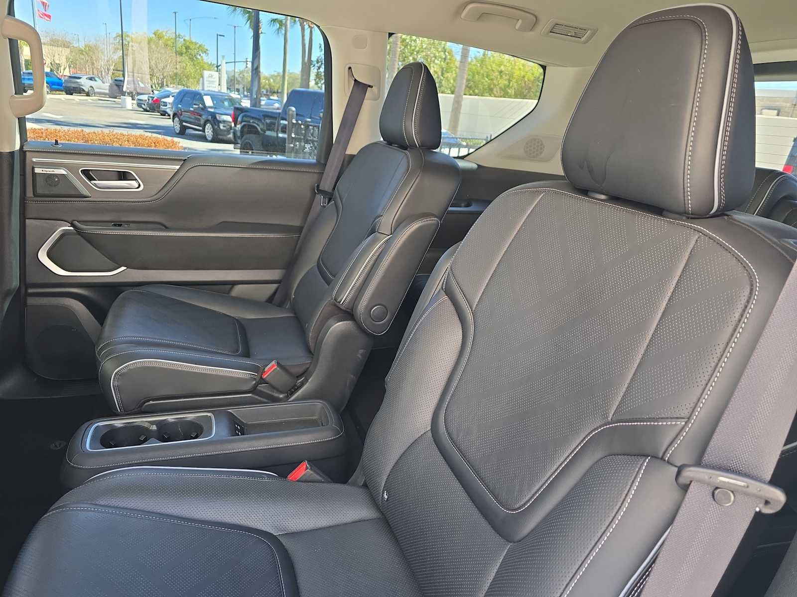 Certified 2025 INFINITI QX80 Luxe image 12