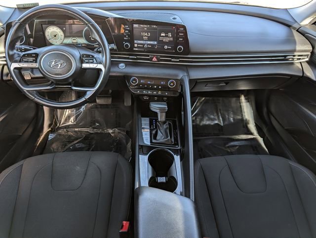 Used 2022 Hyundai Elantra SEL w/ Convenience Package image 18