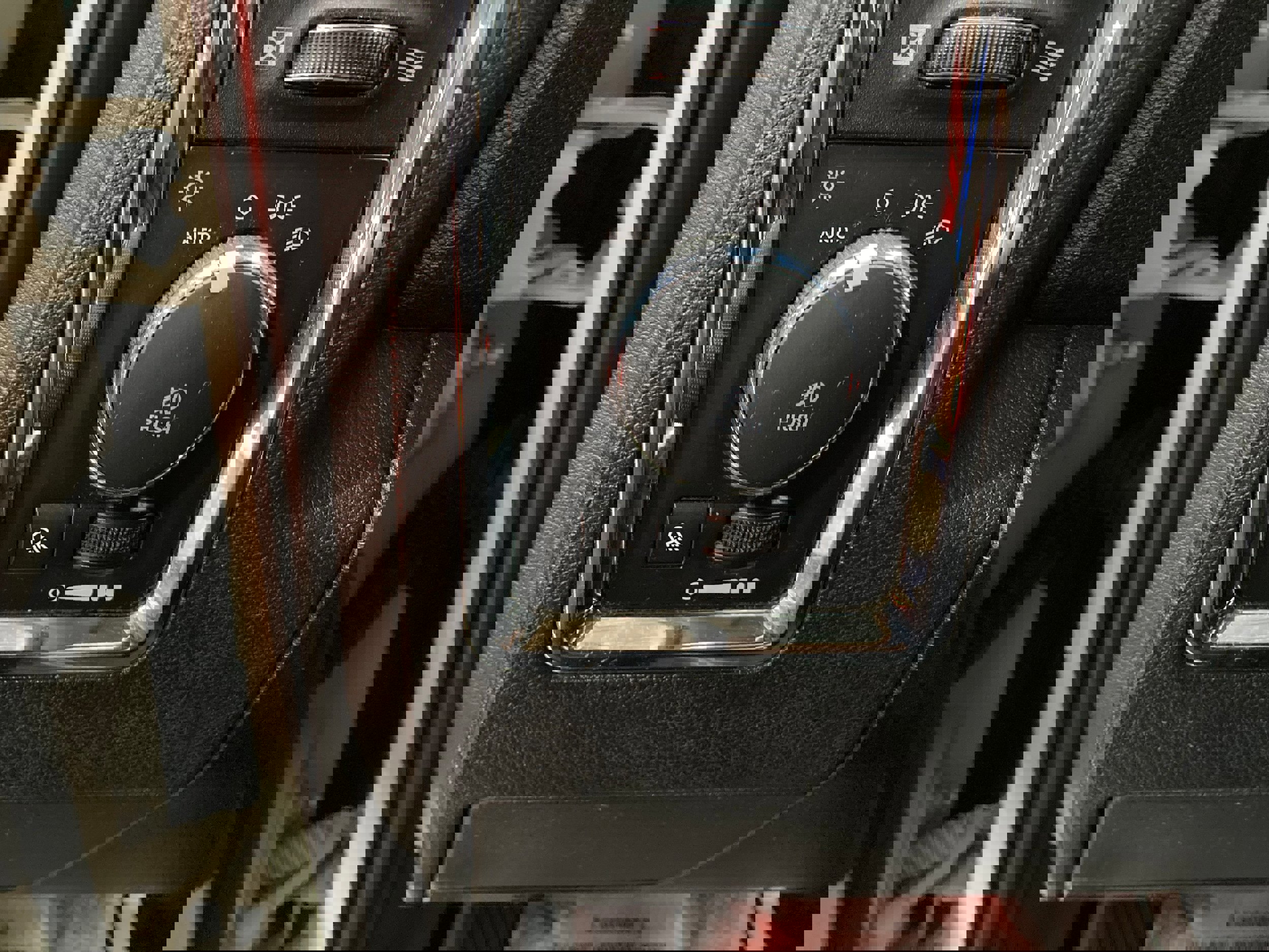 Used 2018 RAM 1500 Laramie w/ Convenience Group image 25