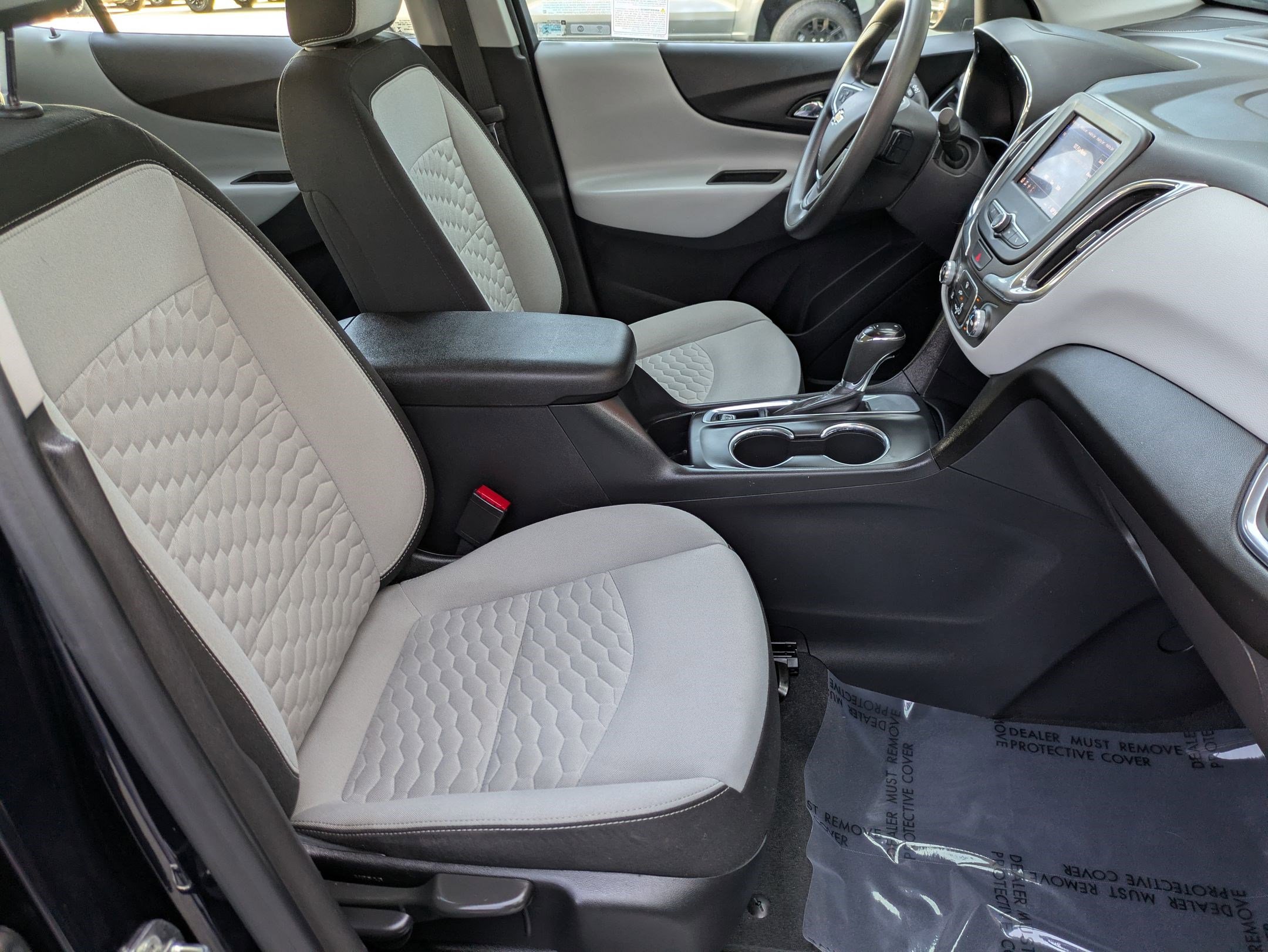 Used 2020 Chevrolet Equinox LS image 27