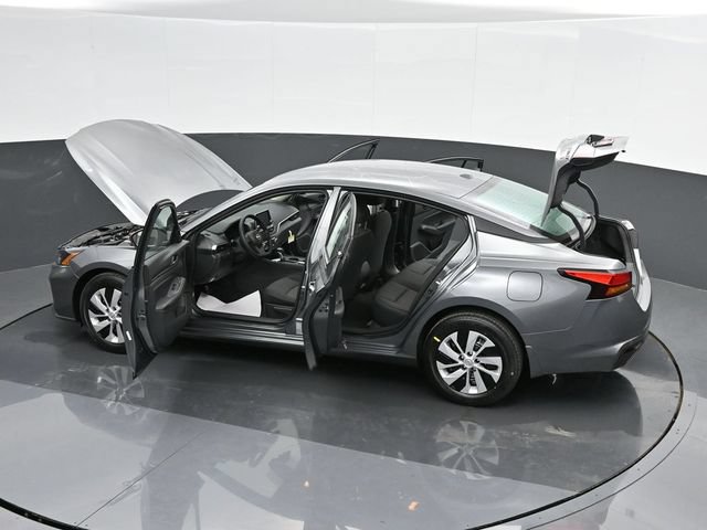 Used 2025 Nissan Altima 2.5 S FWD image 47